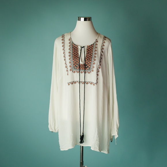 Daniel Rainn Tops - Daniel Rainn 2X Ivory Embroidered Top Blouse